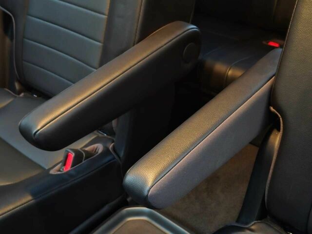 Серый Тойота Хайлендер, объемом двигателя 2.5 л и пробегом 30 тыс. км за 36999 $, фото 17 на Automoto.ua