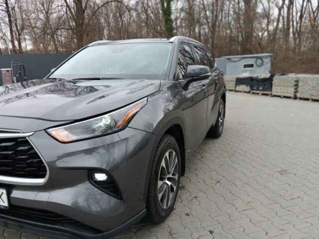 Серый Тойота Хайлендер, объемом двигателя 0 л и пробегом 80 тыс. км за 43000 $, фото 1 на Automoto.ua