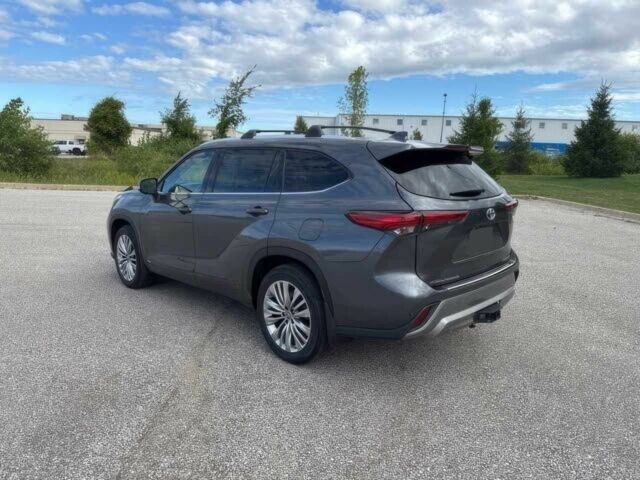 Сірий Тойота Хайлендер, об'ємом двигуна 2.5 л та пробігом 24 тис. км за 26000 $, фото 4 на Automoto.ua