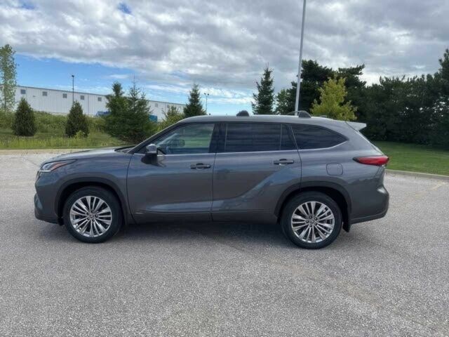 Сірий Тойота Хайлендер, об'ємом двигуна 2.5 л та пробігом 24 тис. км за 26000 $, фото 3 на Automoto.ua