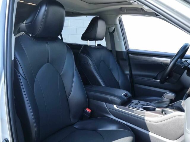 Серый Тойота Хайлендер, объемом двигателя 2.5 л и пробегом 29 тыс. км за 19000 $, фото 8 на Automoto.ua