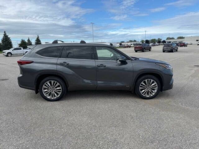 Сірий Тойота Хайлендер, об'ємом двигуна 2.5 л та пробігом 24 тис. км за 26000 $, фото 2 на Automoto.ua