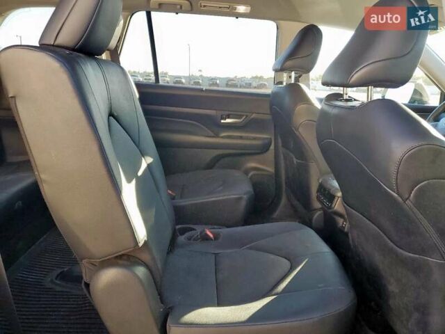 Серый Тойота Хайлендер, объемом двигателя 2.49 л и пробегом 46 тыс. км за 24000 $, фото 10 на Automoto.ua