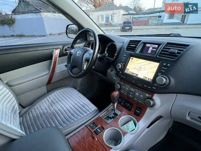 Синий Тойота Хайлендер, объемом двигателя 3.5 л и пробегом 196 тыс. км за 13000 $, фото 86 на Automoto.ua