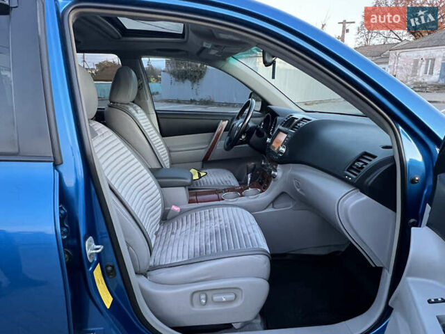 Синий Тойота Хайлендер, объемом двигателя 3.5 л и пробегом 196 тыс. км за 13000 $, фото 84 на Automoto.ua