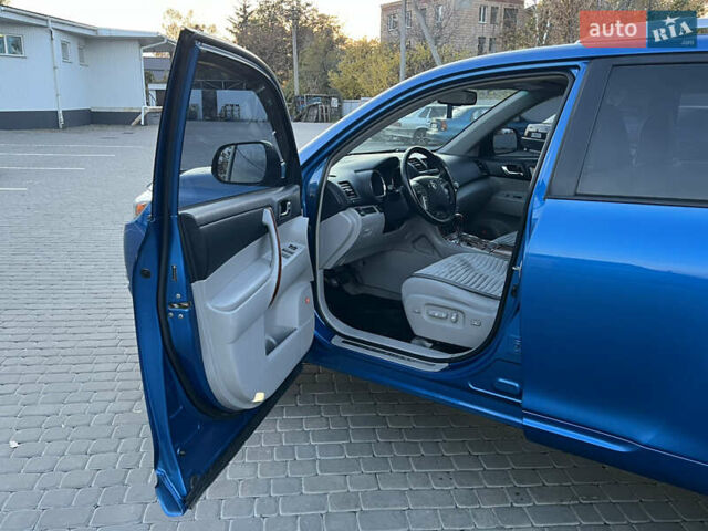 Синий Тойота Хайлендер, объемом двигателя 3.5 л и пробегом 196 тыс. км за 13000 $, фото 48 на Automoto.ua