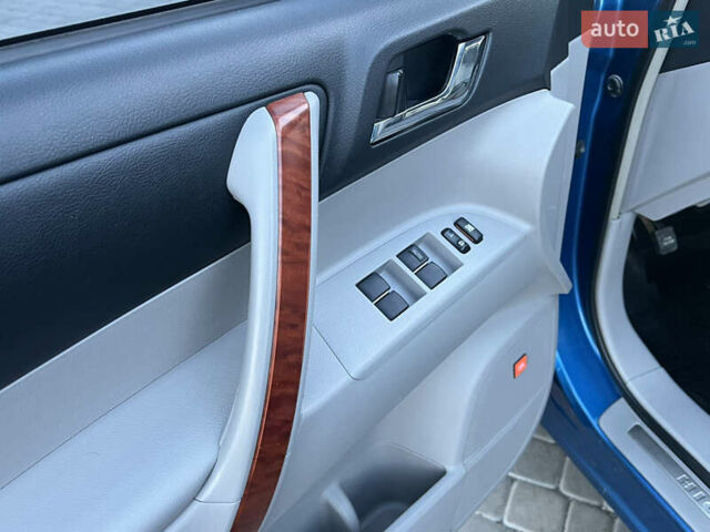 Синий Тойота Хайлендер, объемом двигателя 3.5 л и пробегом 196 тыс. км за 13000 $, фото 49 на Automoto.ua