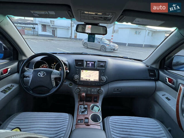 Синий Тойота Хайлендер, объемом двигателя 3.5 л и пробегом 196 тыс. км за 13000 $, фото 73 на Automoto.ua