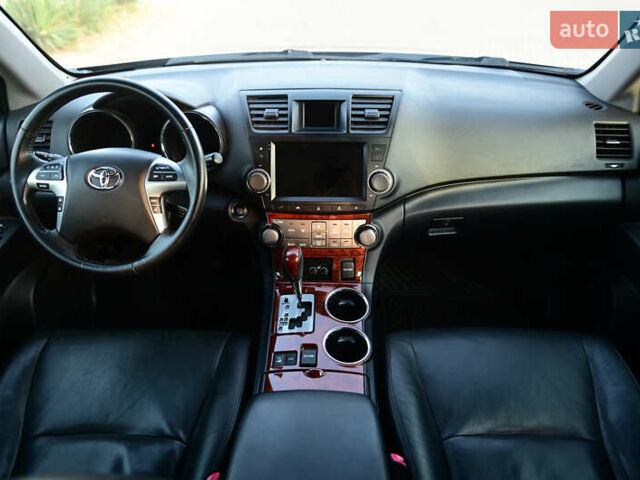 Синий Тойота Хайлендер, объемом двигателя 3.5 л и пробегом 241 тыс. км за 18500 $, фото 35 на Automoto.ua