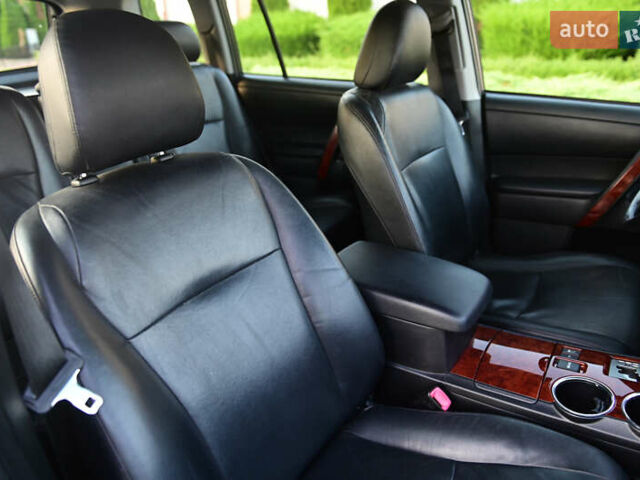 Синий Тойота Хайлендер, объемом двигателя 3.5 л и пробегом 241 тыс. км за 18500 $, фото 25 на Automoto.ua