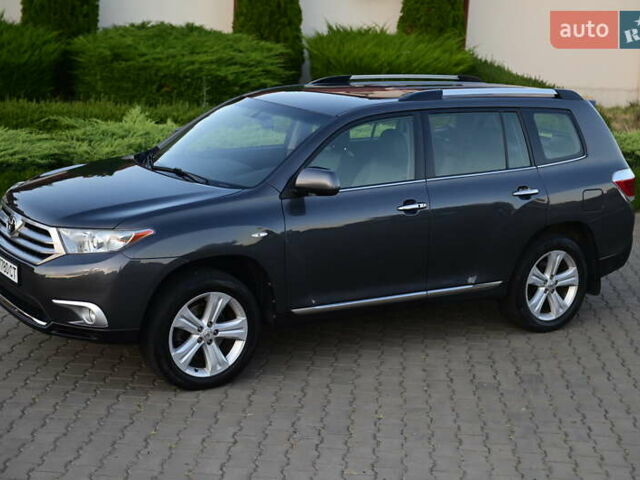 Синий Тойота Хайлендер, объемом двигателя 3.5 л и пробегом 241 тыс. км за 18500 $, фото 3 на Automoto.ua