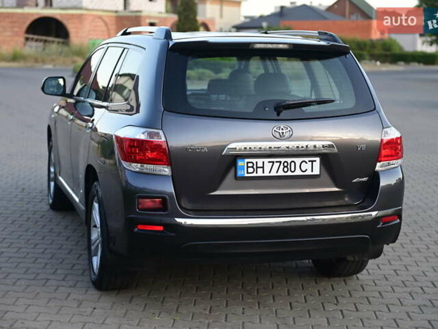 Синий Тойота Хайлендер, объемом двигателя 3.5 л и пробегом 241 тыс. км за 18500 $, фото 9 на Automoto.ua