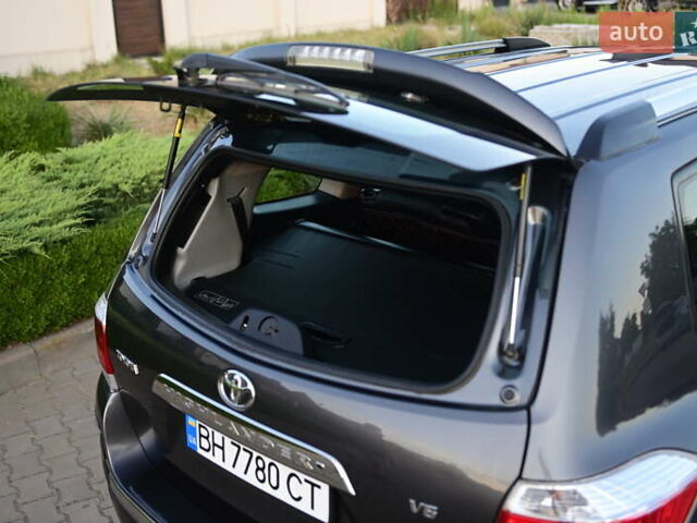 Синий Тойота Хайлендер, объемом двигателя 3.5 л и пробегом 241 тыс. км за 18500 $, фото 12 на Automoto.ua