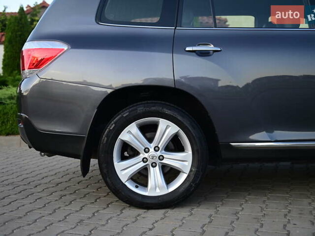 Синий Тойота Хайлендер, объемом двигателя 3.5 л и пробегом 241 тыс. км за 18500 $, фото 15 на Automoto.ua