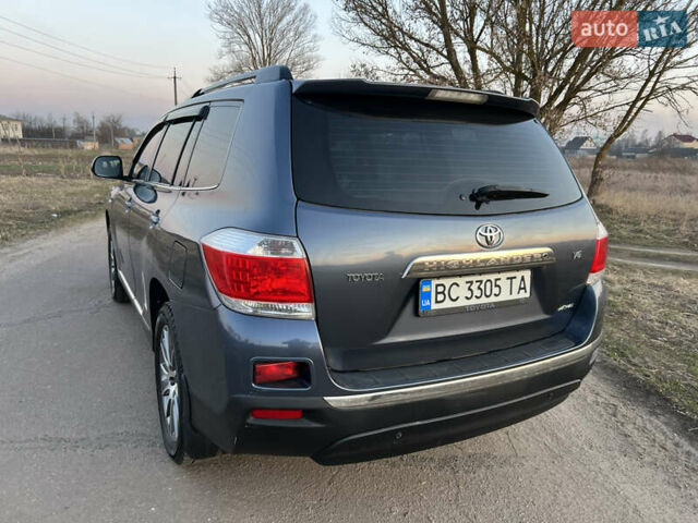 Тойота Хайлендер 2011 в Чернигове на Automoto.ua Синий Тойота Хайлендер, объемом двигателя 3.5 л и пробегом 377 тыс. км за 14800 $, фото 1 на Automoto.ua