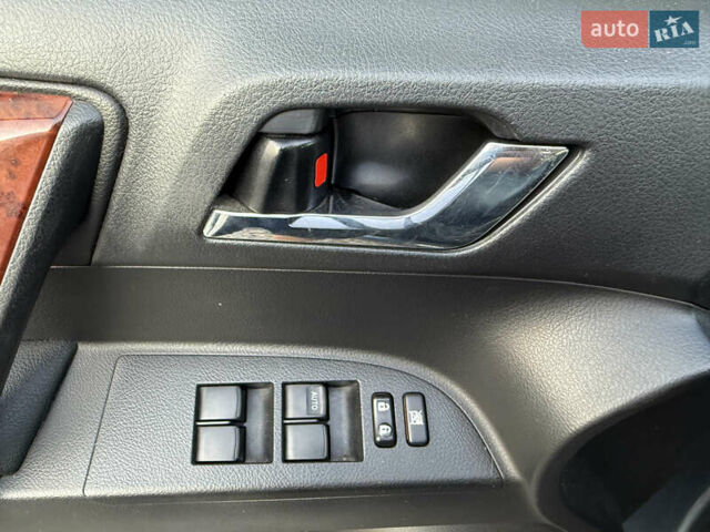 Синій Тойота Хайлендер, об'ємом двигуна 3.5 л та пробігом 173 тис. км за 15700 $, фото 13 на Automoto.ua