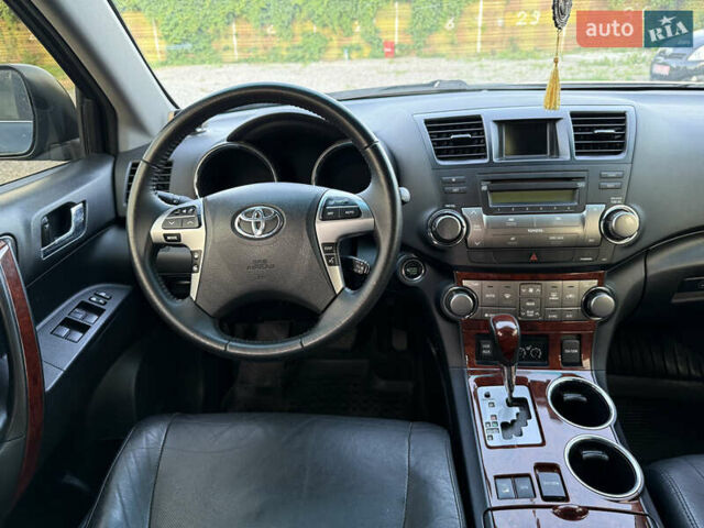 Синій Тойота Хайлендер, об'ємом двигуна 3.5 л та пробігом 173 тис. км за 15700 $, фото 7 на Automoto.ua