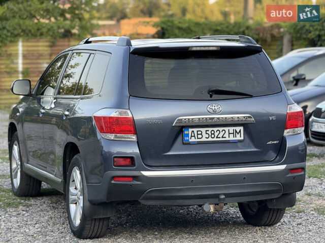 Синій Тойота Хайлендер, об'ємом двигуна 3.5 л та пробігом 173 тис. км за 15700 $, фото 1 на Automoto.ua