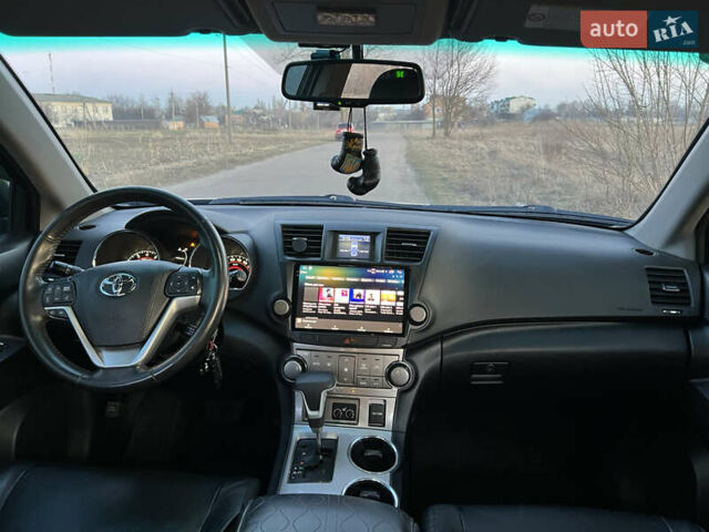 Тойота Хайлендер 2011 в Чернигове на Automoto.ua Синий Тойота Хайлендер, объемом двигателя 3.5 л и пробегом 377 тыс. км за 14800 $, фото 27 на Automoto.ua