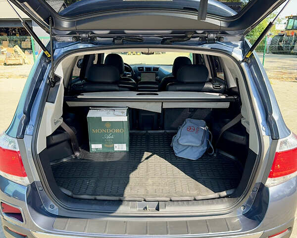 Синій Тойота Хайлендер, об'ємом двигуна 3.46 л та пробігом 221 тис. км за 19000 $, фото 1 на Automoto.ua