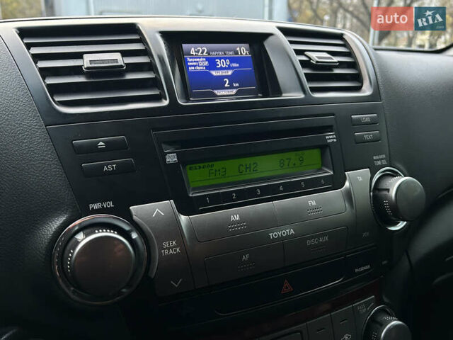 Синій Тойота Хайлендер, об'ємом двигуна 3.5 л та пробігом 238 тис. км за 18999 $, фото 12 на Automoto.ua