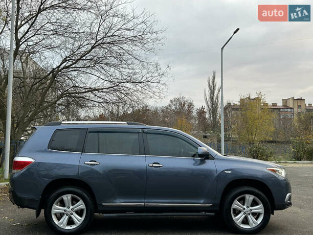 Синій Тойота Хайлендер, об'ємом двигуна 3.5 л та пробігом 238 тис. км за 18999 $, фото 3 на Automoto.ua