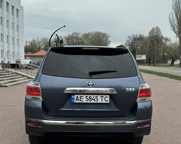 Синій Тойота Хайлендер, об'ємом двигуна 3.46 л та пробігом 258 тис. км за 16999 $, фото 4 на Automoto.ua