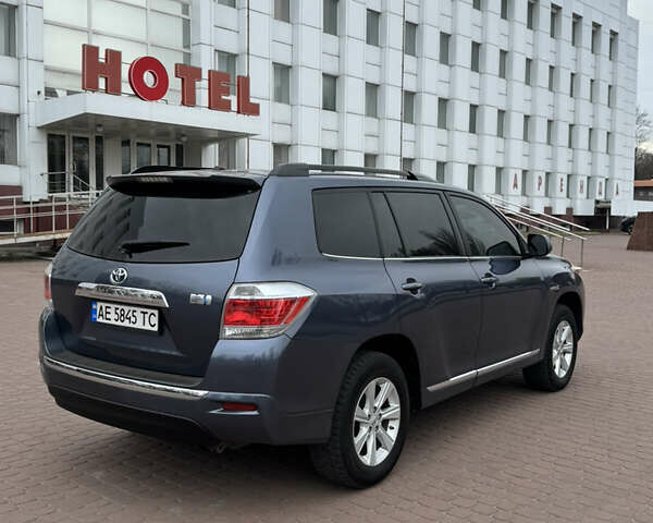 Синій Тойота Хайлендер, об'ємом двигуна 3.46 л та пробігом 258 тис. км за 16999 $, фото 5 на Automoto.ua