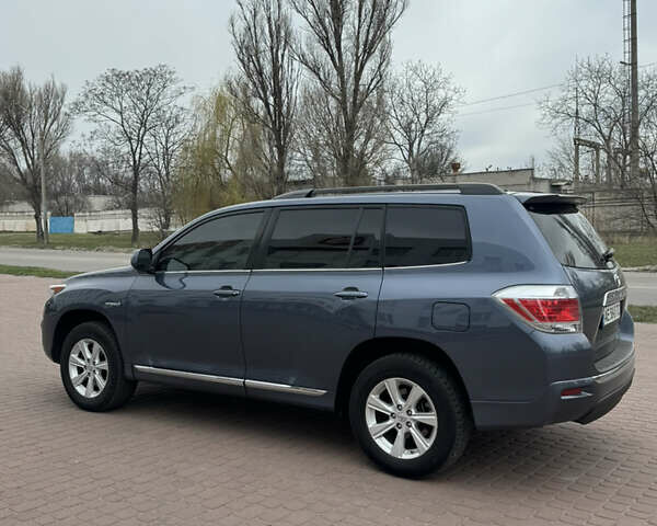 Синій Тойота Хайлендер, об'ємом двигуна 3.46 л та пробігом 258 тис. км за 16999 $, фото 3 на Automoto.ua