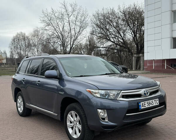 Синій Тойота Хайлендер, об'ємом двигуна 3.46 л та пробігом 258 тис. км за 16999 $, фото 7 на Automoto.ua