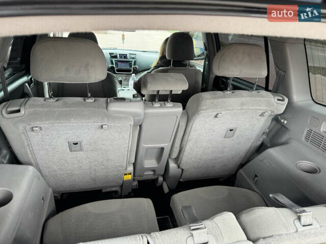 Синій Тойота Хайлендер, об'ємом двигуна 3.46 л та пробігом 258 тис. км за 16999 $, фото 20 на Automoto.ua