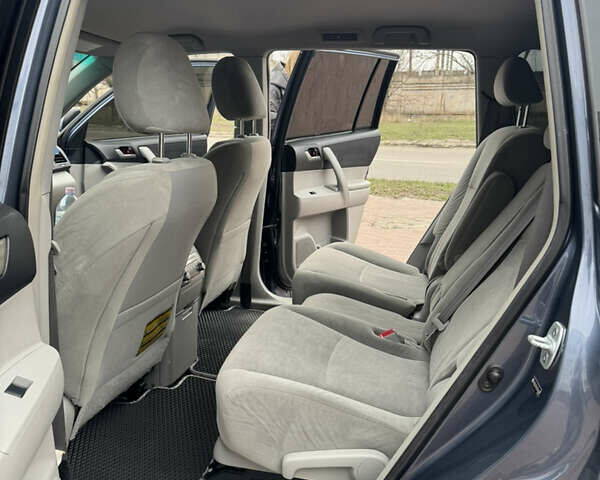 Синій Тойота Хайлендер, об'ємом двигуна 3.46 л та пробігом 258 тис. км за 16999 $, фото 12 на Automoto.ua