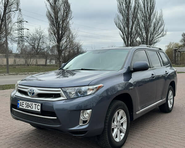 Синій Тойота Хайлендер, об'ємом двигуна 3.46 л та пробігом 258 тис. км за 16999 $, фото 1 на Automoto.ua
