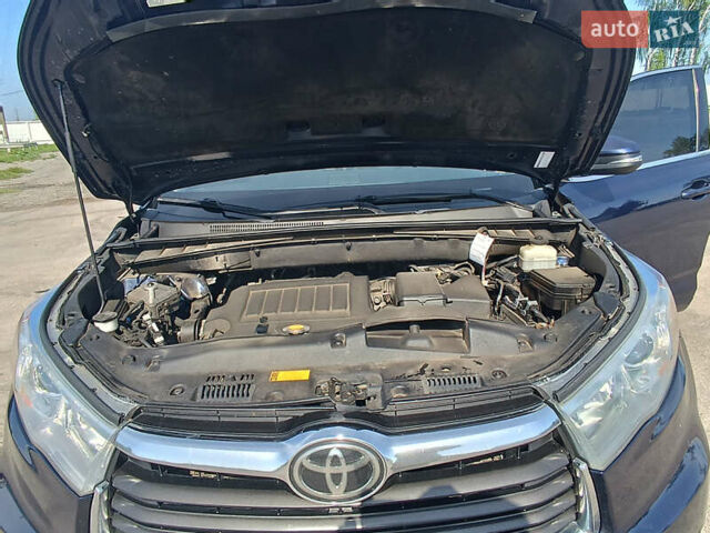 Синій Тойота Хайлендер, об'ємом двигуна 3.46 л та пробігом 235 тис. км за 23500 $, фото 25 на Automoto.ua