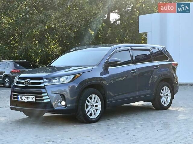 Синий Тойота Хайлендер, объемом двигателя 3.55 л и пробегом 127 тыс. км за 20700 $, фото 5 на Automoto.ua
