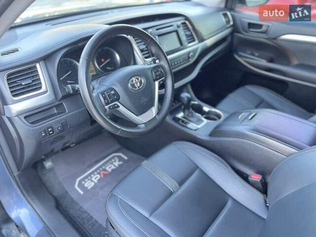Синий Тойота Хайлендер, объемом двигателя 3.55 л и пробегом 127 тыс. км за 20700 $, фото 20 на Automoto.ua