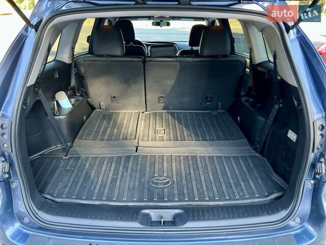 Синий Тойота Хайлендер, объемом двигателя 3.55 л и пробегом 127 тыс. км за 20700 $, фото 29 на Automoto.ua