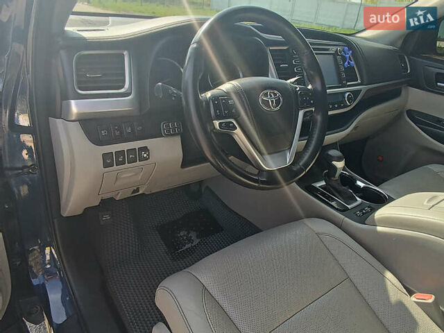 Синій Тойота Хайлендер, об'ємом двигуна 3.46 л та пробігом 235 тис. км за 23500 $, фото 29 на Automoto.ua