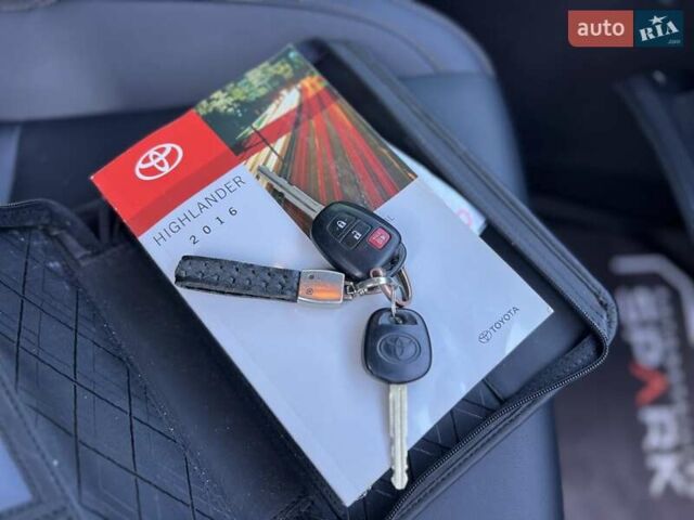 Синий Тойота Хайлендер, объемом двигателя 3.55 л и пробегом 127 тыс. км за 20700 $, фото 40 на Automoto.ua