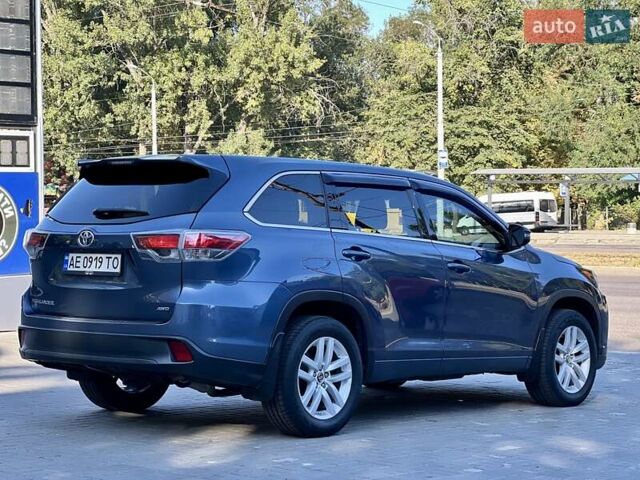 Синий Тойота Хайлендер, объемом двигателя 3.55 л и пробегом 127 тыс. км за 20700 $, фото 17 на Automoto.ua
