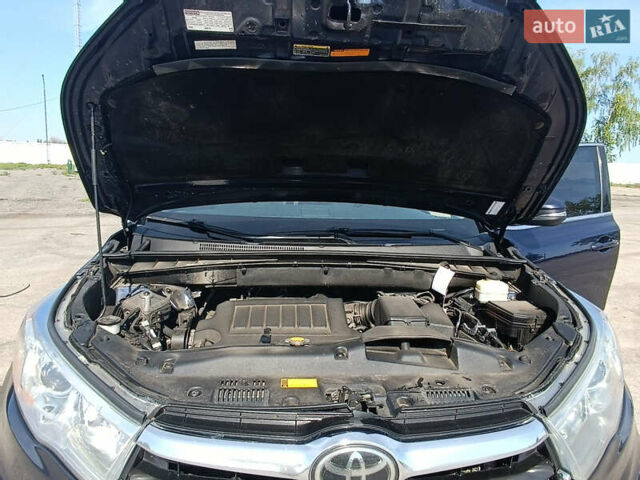 Синій Тойота Хайлендер, об'ємом двигуна 3.46 л та пробігом 235 тис. км за 23500 $, фото 28 на Automoto.ua
