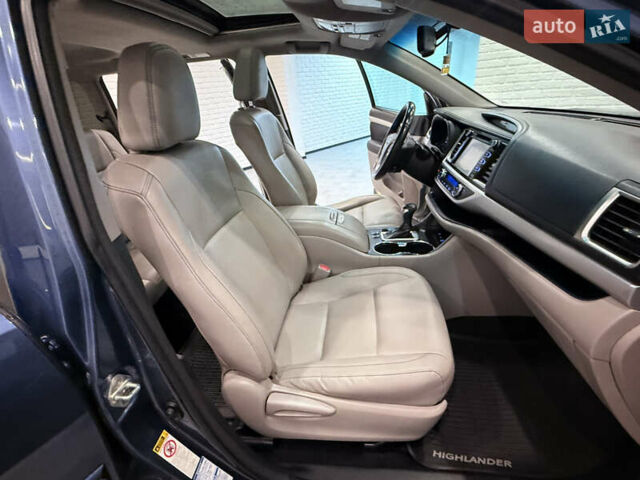 Синий Тойота Хайлендер, объемом двигателя 3.46 л и пробегом 77 тыс. км за 26000 $, фото 39 на Automoto.ua