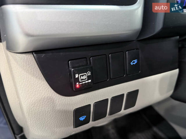 Синий Тойота Хайлендер, объемом двигателя 3.46 л и пробегом 77 тыс. км за 26000 $, фото 49 на Automoto.ua