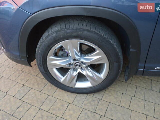 Синий Тойота Хайлендер, объемом двигателя 3.5 л и пробегом 101 тыс. км за 29900 $, фото 4 на Automoto.ua