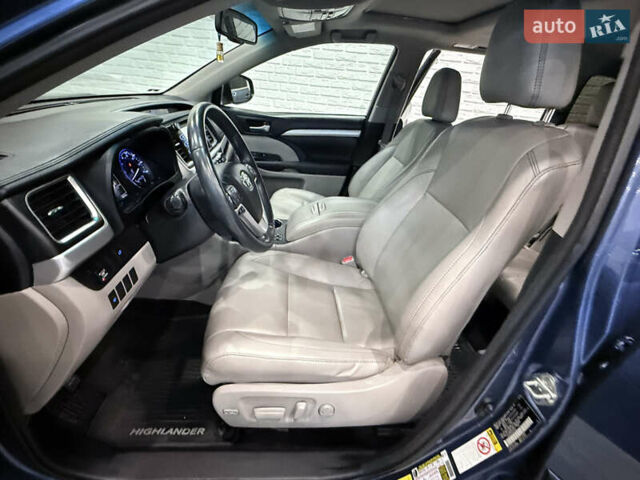 Синий Тойота Хайлендер, объемом двигателя 3.46 л и пробегом 77 тыс. км за 26000 $, фото 45 на Automoto.ua