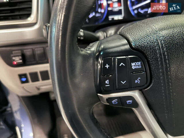 Синий Тойота Хайлендер, объемом двигателя 3.46 л и пробегом 77 тыс. км за 26000 $, фото 47 на Automoto.ua