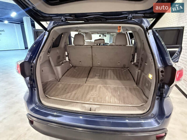 Синий Тойота Хайлендер, объемом двигателя 3.46 л и пробегом 77 тыс. км за 26000 $, фото 33 на Automoto.ua