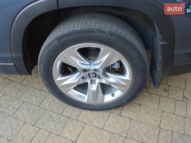 Синий Тойота Хайлендер, объемом двигателя 3.5 л и пробегом 101 тыс. км за 29900 $, фото 3 на Automoto.ua