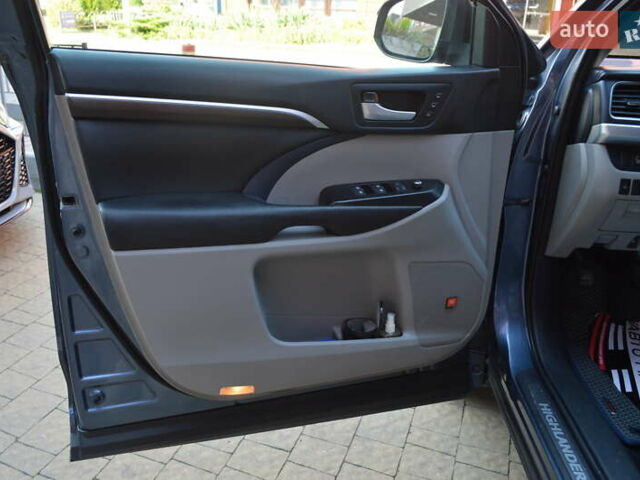 Синий Тойота Хайлендер, объемом двигателя 3.5 л и пробегом 101 тыс. км за 29900 $, фото 15 на Automoto.ua