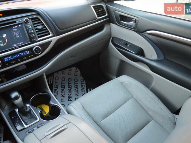 Синий Тойота Хайлендер, объемом двигателя 3.5 л и пробегом 101 тыс. км за 29900 $, фото 38 на Automoto.ua